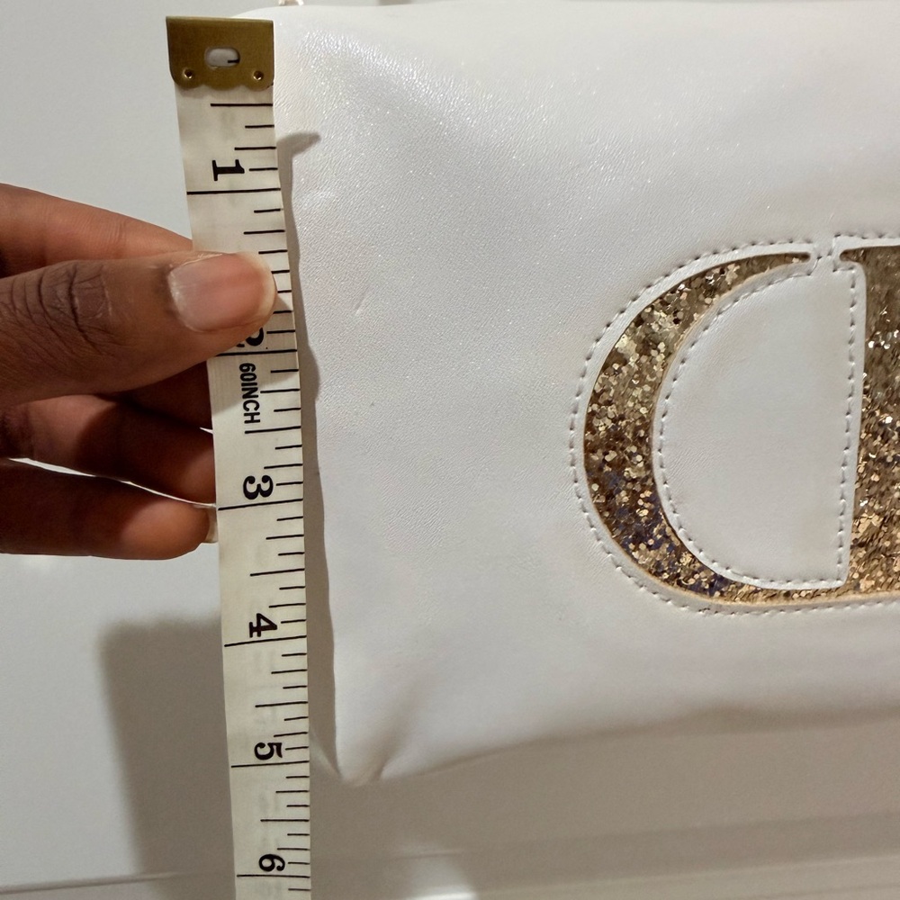 Elegant White Designer Bag with Pearl Strap - Picture 12 of 15
